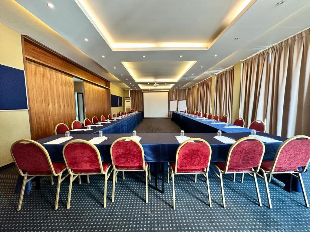 Padova Hotel Beirut Exteriör bild