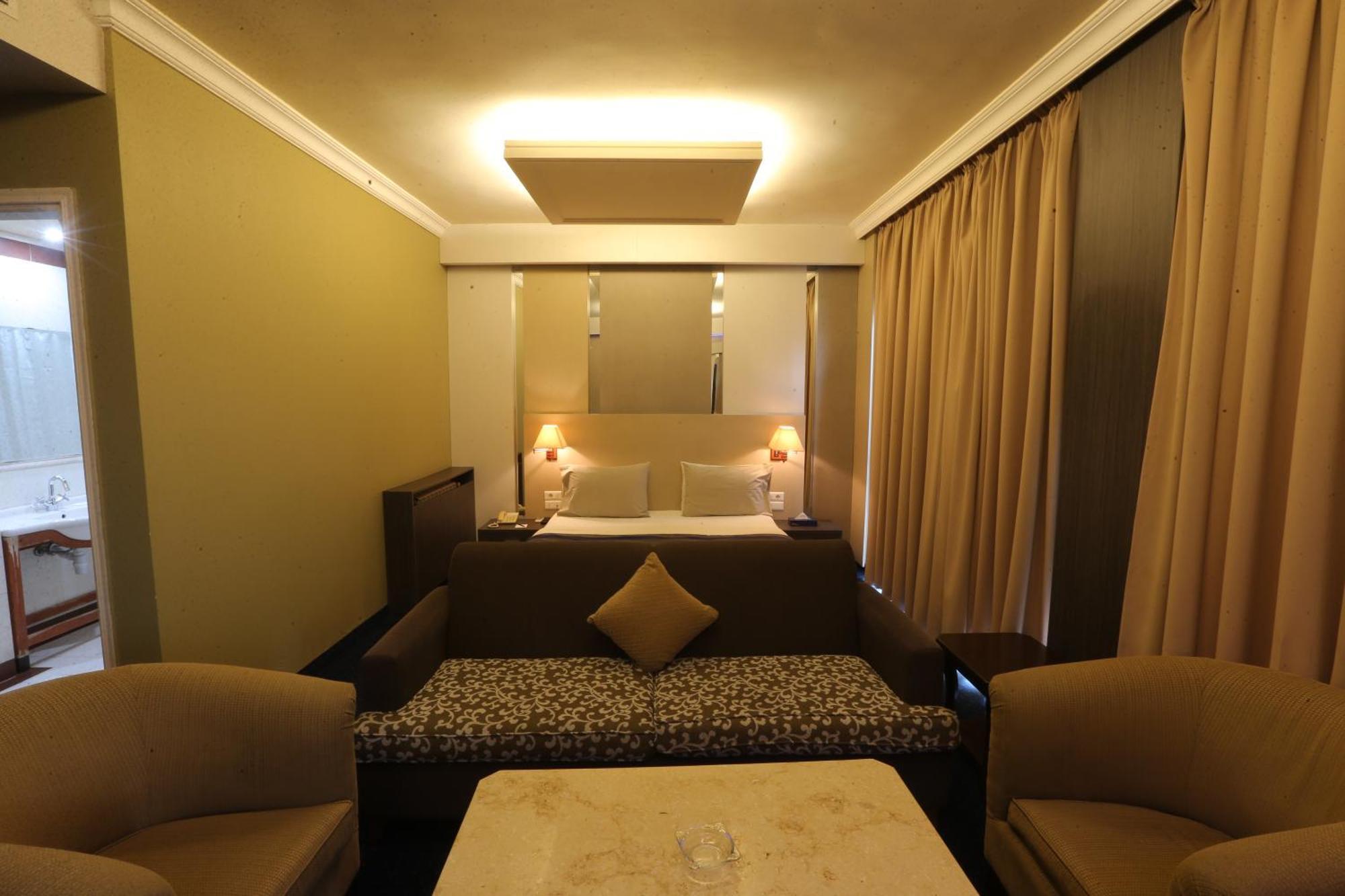 Padova Hotel Beirut Exteriör bild
