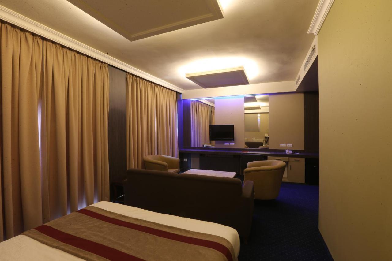 Padova Hotel Beirut Exteriör bild