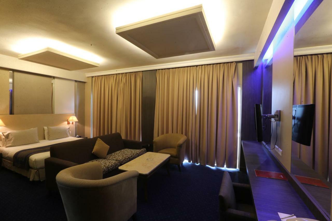 Padova Hotel Beirut Exteriör bild